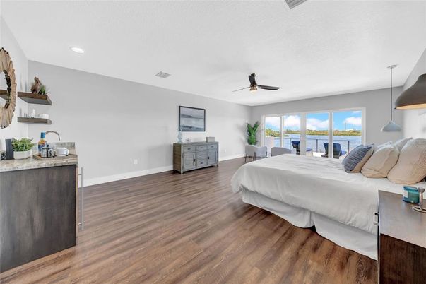 Bedroom, Interior, Pendant Lights, Recessed Lighting, Water, Wood Texture Flooring