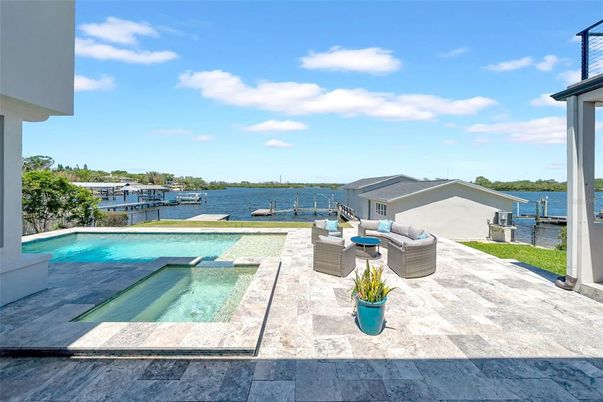 Exterior, Lake, Pool, Water