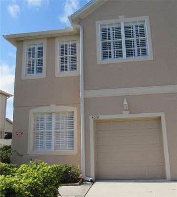Attached, Exterior, Facade, None
