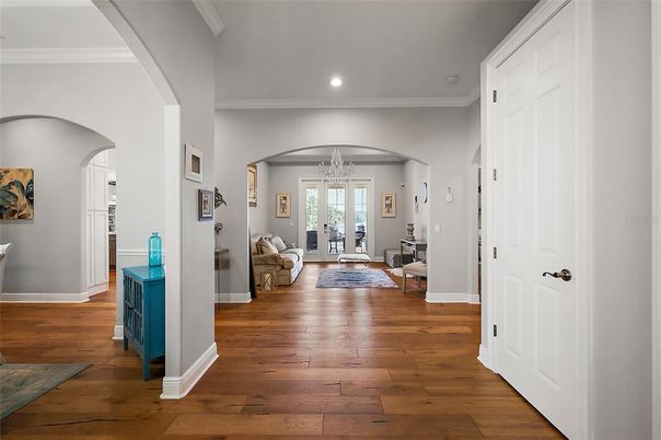 Interior, Recessed Lighting, Wood Texture Flooring