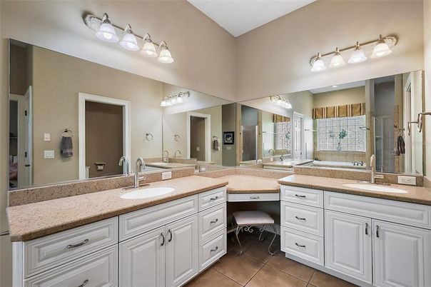 Bathroom, Dual Sink Vanities, Interior