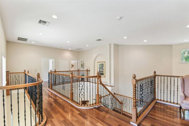 Interior, Recessed Lighting, Wood Texture Flooring