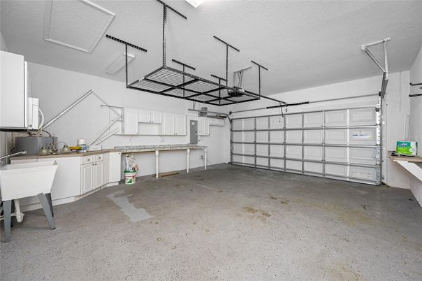 Garage, Interior