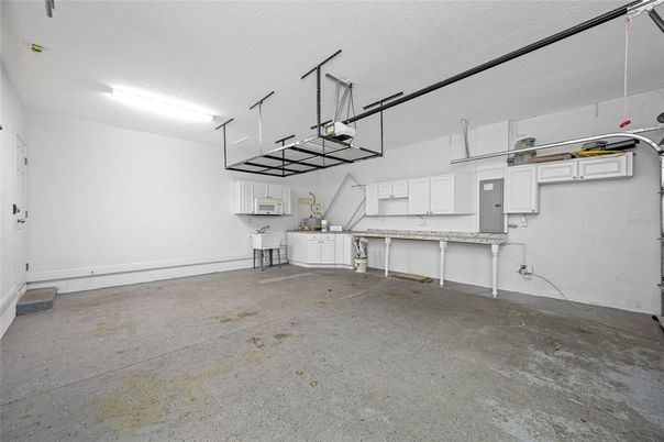 Garage, Interior
