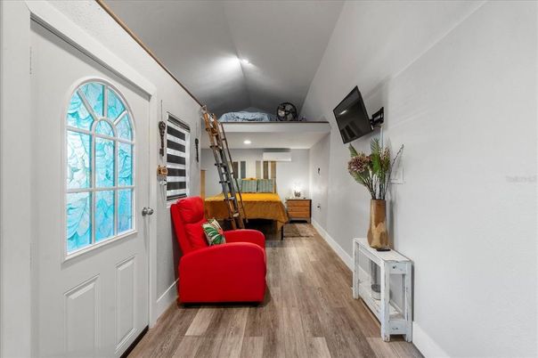 Interior, Recessed Lighting, Wood Texture Flooring