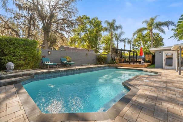 Exterior, Pool