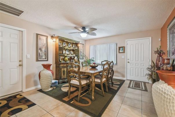 Dining room, Interior