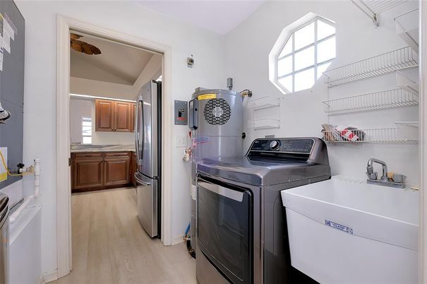 Interior, Kitchen, Utility Closets, Washer, Wood Texture Flooring
