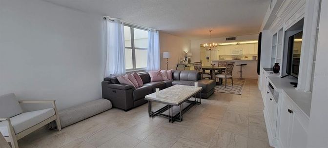 Chandelier, Dining room, Interior, Kitchen, Living room