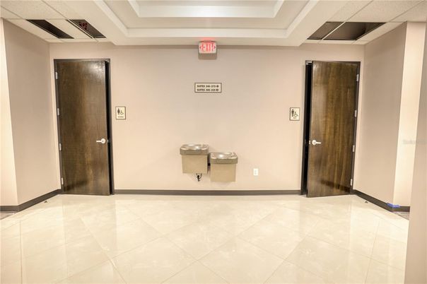 Elevator, Interior