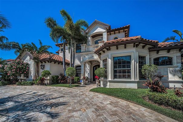 Exterior, Facade, Mediterranean