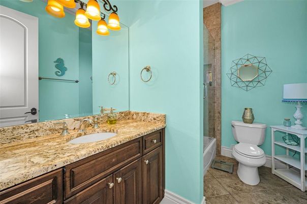 Bathroom, Dual Sink Vanities, Interior
