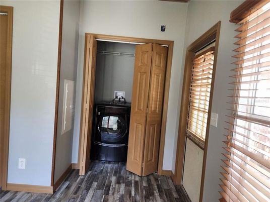Interior, Utility Closets, Washer, Wood Texture Flooring