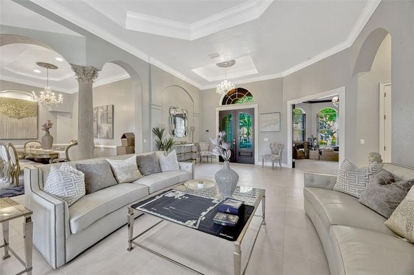 Chandelier, Dining room, Interior, Living room, Recessed Lighting