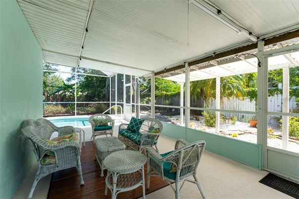 Interior, Pool, Sun Room