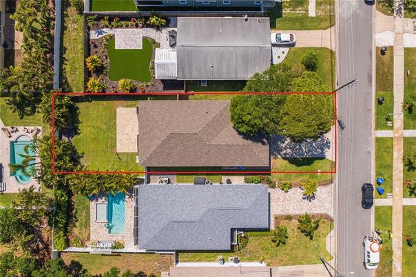 Exterior, Drone