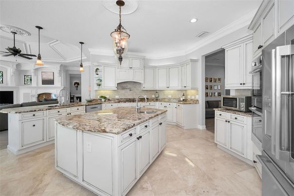 Interior, Kitchen, Pendant Lights, Recessed Lighting, Stainless Steel Appliances