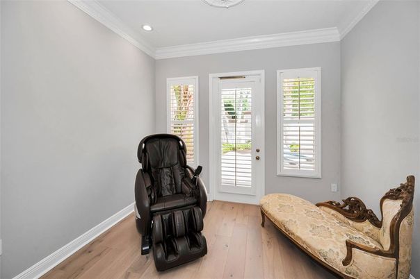 Interior, Recessed Lighting, Wood Texture Flooring