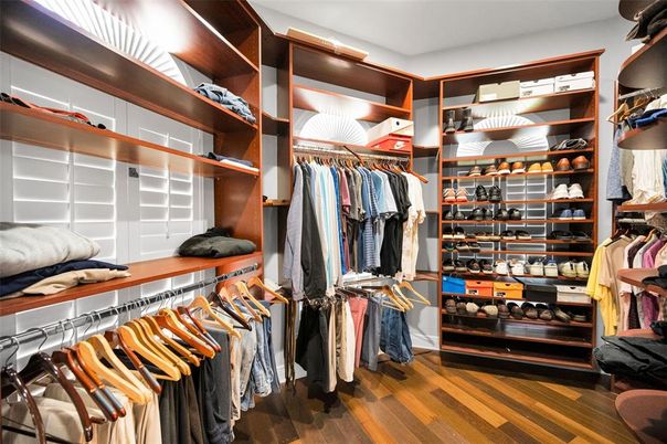 Interior, Walk-in Closets, Wood Texture Flooring