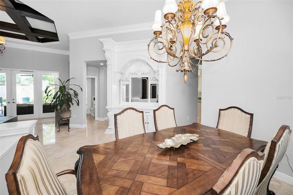 Chandelier, Dining room, Interior
