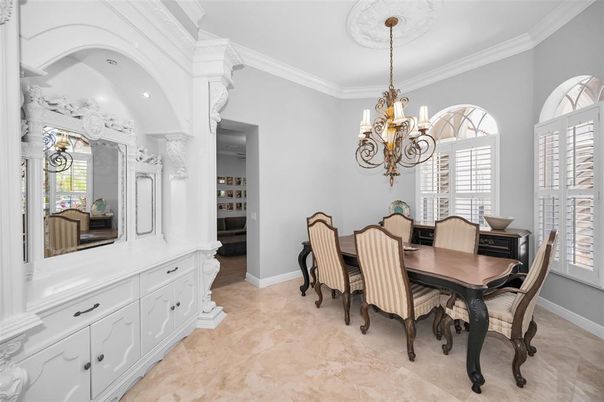 Chandelier, Dining room, Interior