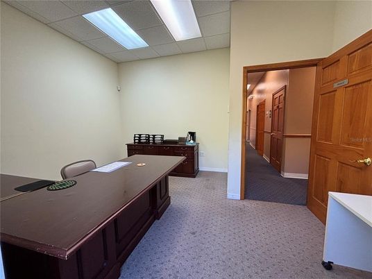 Home Office, Interior