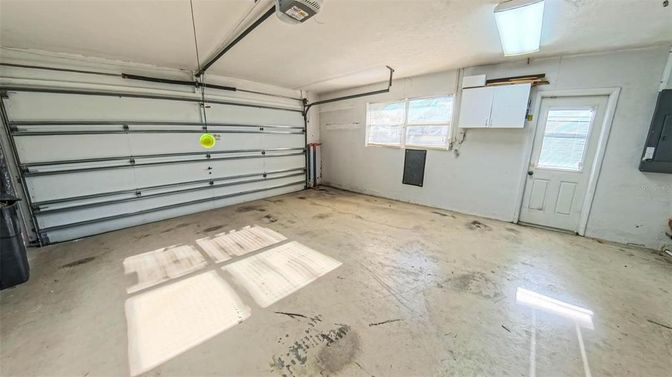 Garage, Interior