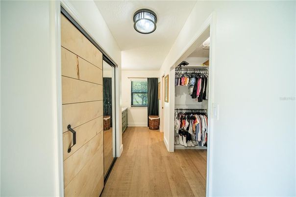 Interior, Walk-in Closets, Wood Texture Flooring