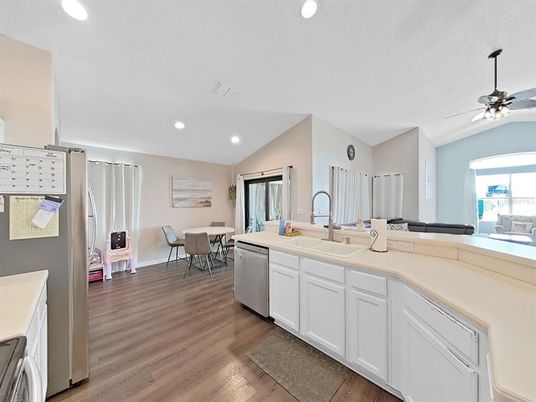 Dining room, Interior, Kitchen, Recessed Lighting, Wood Texture Flooring