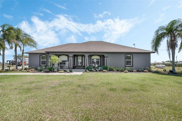 Backyard, Exterior, Facade, Ranch