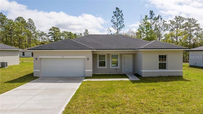 Attached, Exterior, Facade, Ranch