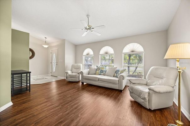 Interior, Living room, Pendant Lights, Wood Texture Flooring