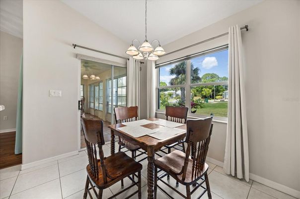 Chandelier, Dining room, Interior