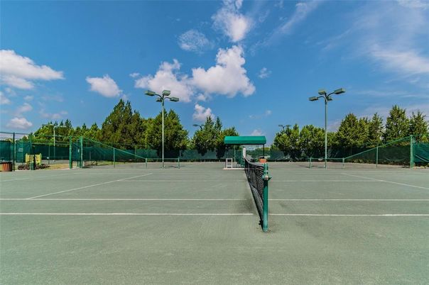 Exterior, Tennis Courts