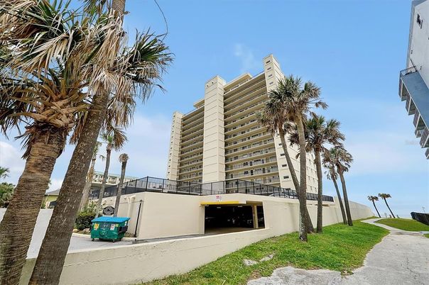 Exterior, Facade, Condo Building