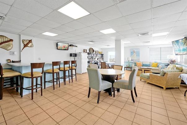 Dining room, Interior, Living room, Recessed Lighting