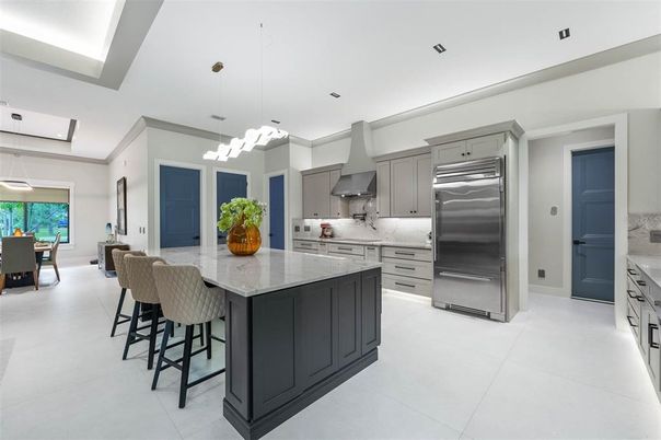 Dining room, Interior, Kitchen, Pendant Lights, Recessed Lighting, Stainless Steel Appliances