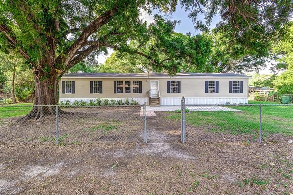 Backyard, Exterior, Facade, Ranch