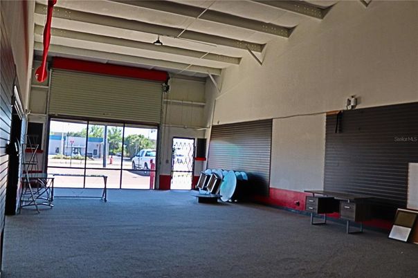 Garage, Interior