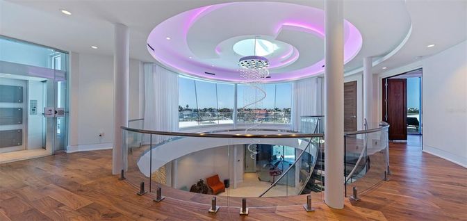 Interior, Recessed Lighting, Wood Texture Flooring