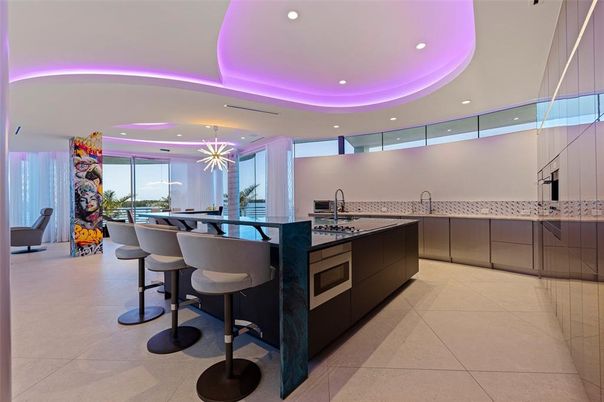 Dining room, Interior, Kitchen, Recessed Lighting, Stainless Steel Appliances
