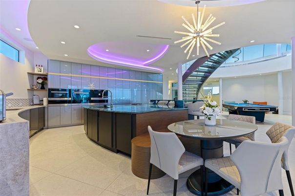 Dining room, Interior, Kitchen, Pendant Lights, Recessed Lighting, Stainless Steel Appliances