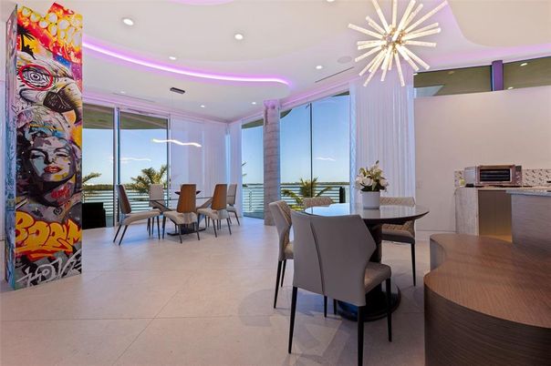 Dining room, Interior, Pendant Lights, Recessed Lighting
