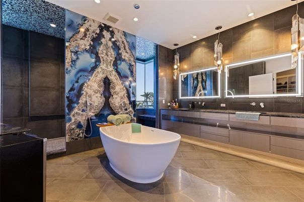 Bathroom, Dual Sink Vanities, Free Standing Baths, Interior, Pendant Lights, Recessed Lighting