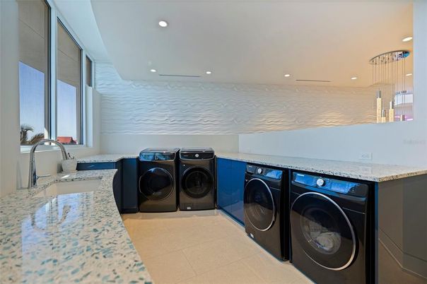 Interior, Recessed Lighting, Washer