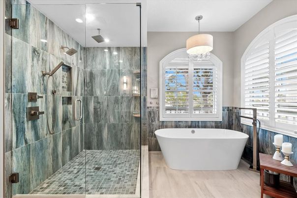 Bathroom, Free Standing Baths, Glass Shower, Interior, Pendant Lights, Recessed Lighting
