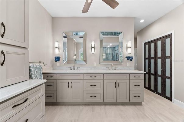 Bathroom, Dual Sink Vanities, Interior, Recessed Lighting