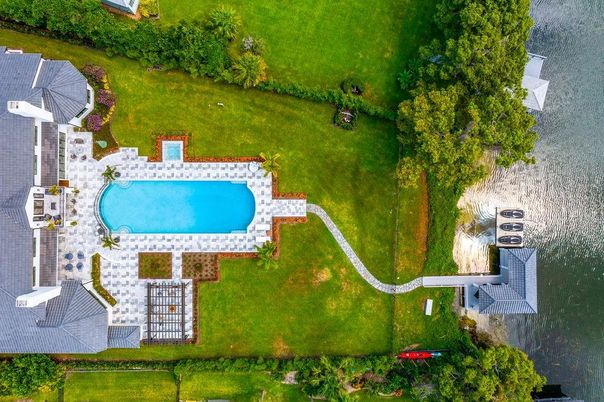 Exterior, Drone