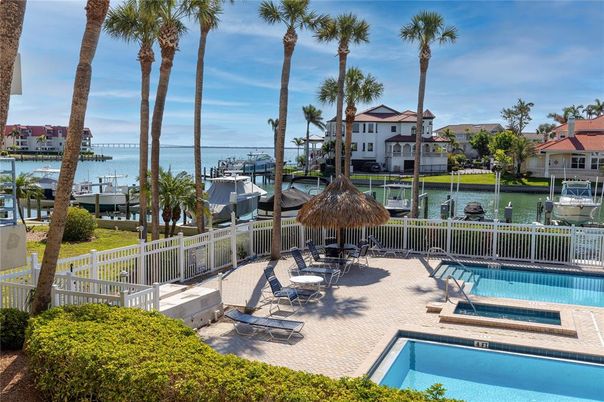 Exterior, Lake, Pool, Water