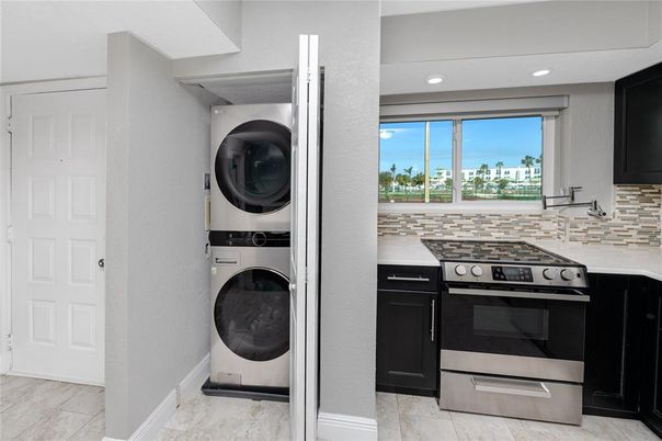 Interior, Kitchen, Recessed Lighting, Stainless Steel Appliances, Utility Closets, Washer